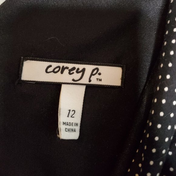 Corey P Tea Length V Neck Dress w/ Pockets! - Picture 4 of 4